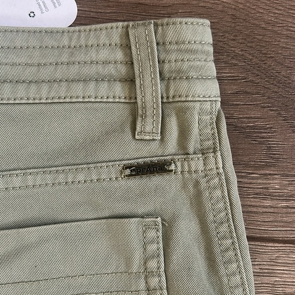 Prana Green Jean Shorts with Distressed Hem Size 6 - Picture 8 of 9